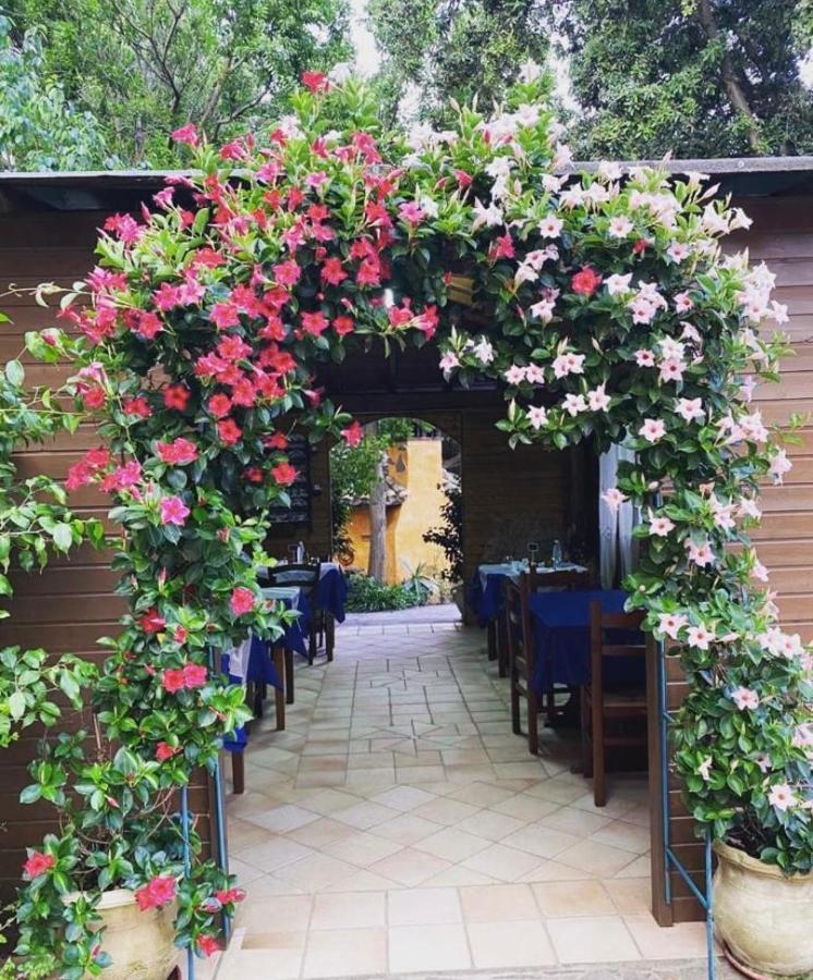 B&B Il Girasole Sant'Anna Arresi Luaran gambar